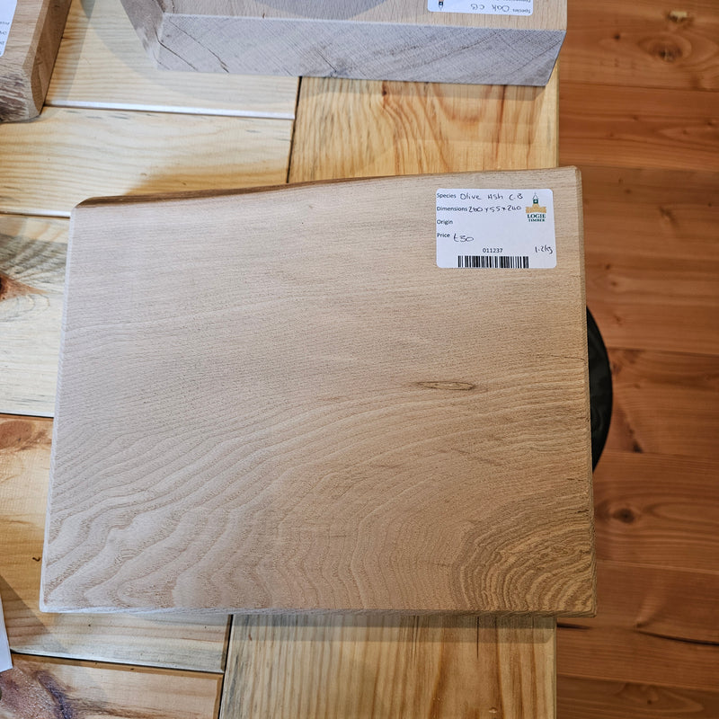 Ash (olive) Chopping Board 280x55x240